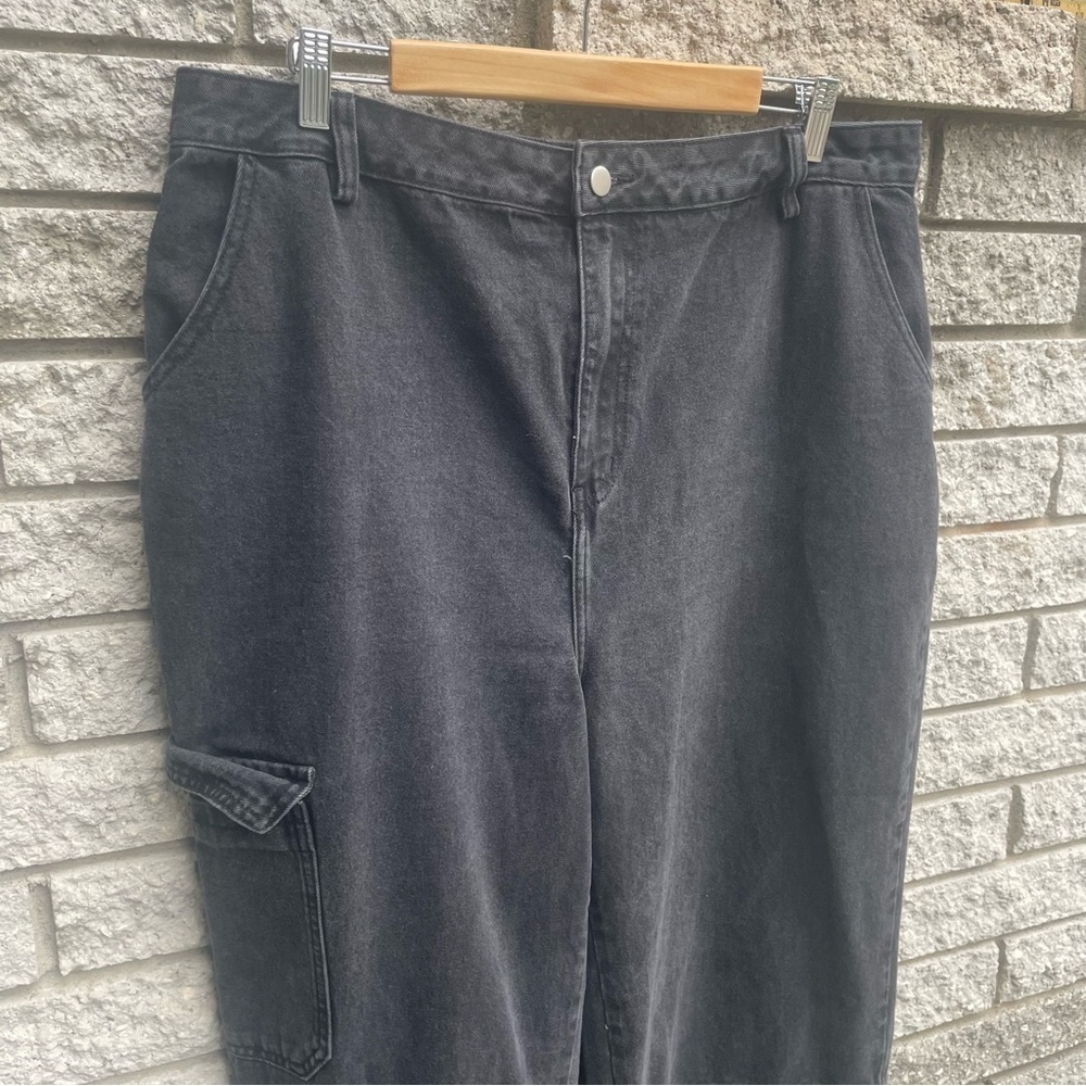 Fashion Nova Women's Black High Rise Cargo Wide Leg Jeans Size 16 Plus Size - Picture 2 of 6